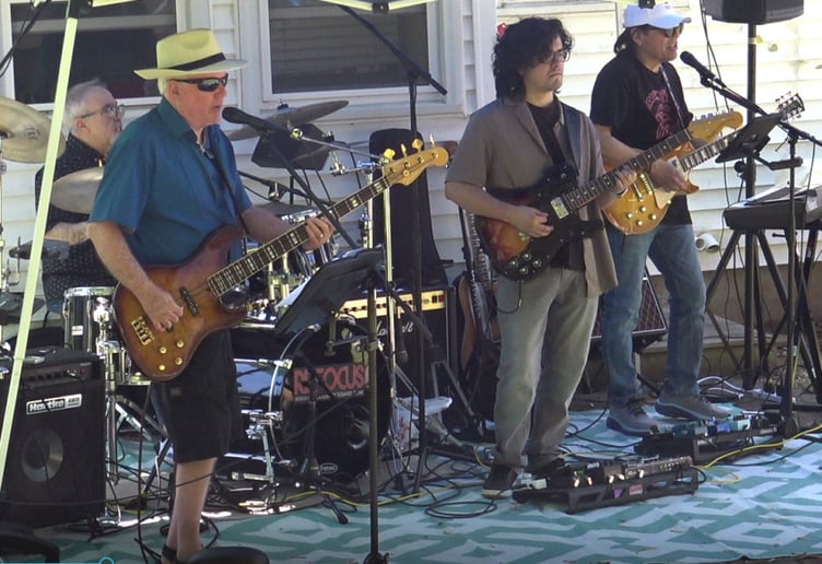 Gallery photo 1 of Refocus Band