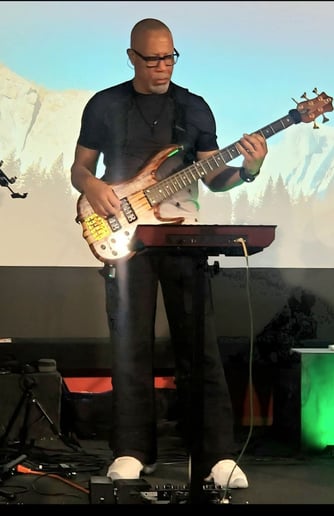 Gallery photo 4 of Reggie Wilson / Bass