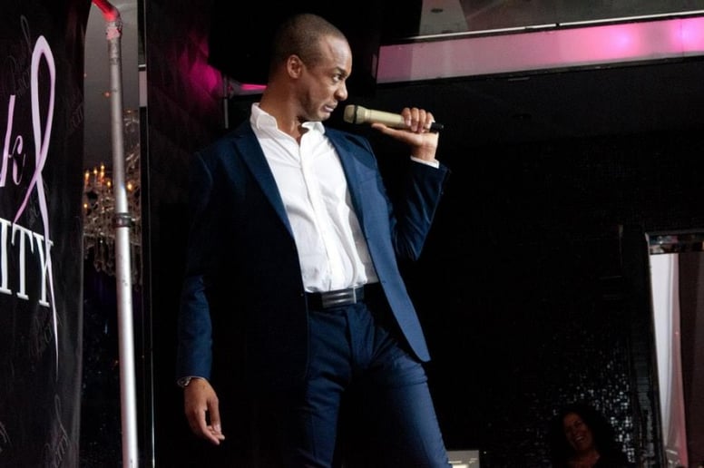 Gallery photo 3 of Regular/Corporate/Clean Standup Comedian