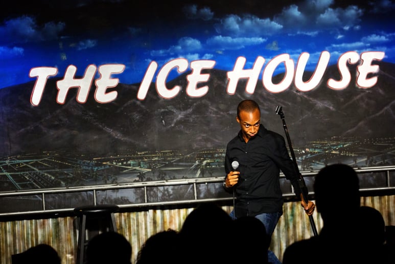 Gallery photo 8 of Regular/Corporate/Clean Standup Comedian