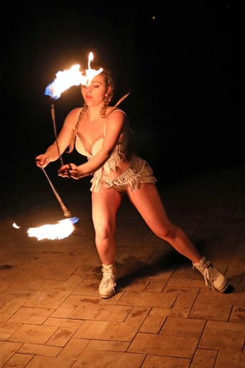 Gallery photo 1 of Reign a Fire