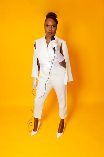 Gallery photo 1 of Relle the Poet