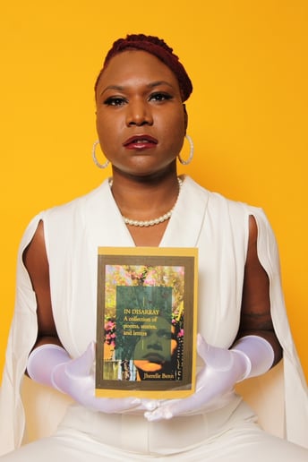 Gallery photo 3 of Relle the Poet