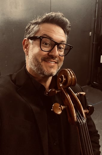 Gallery photo 4 of Renato Oliveira - Cellist