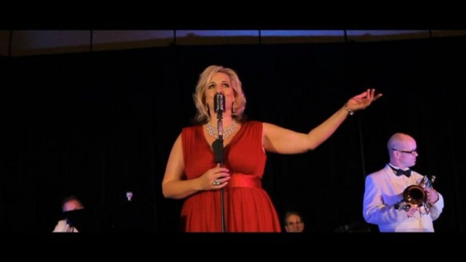 Gallery photo 12 of Renee Rojanaro
