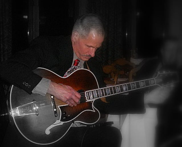 Gallery photo 9 of Randy Reszka Jazz Guitarist