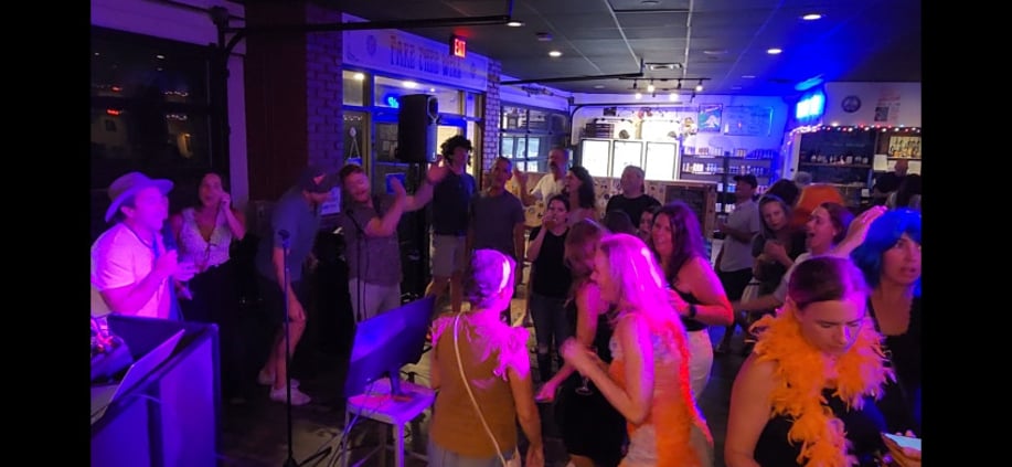 Gallery photo 9 of Retro Entertainment of Long Island
