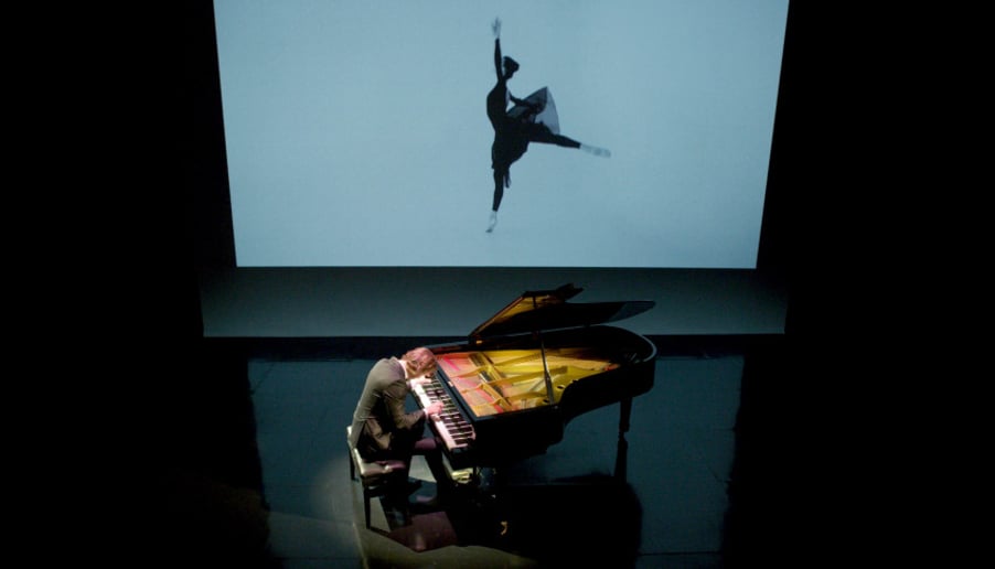 Gallery photo 10 of REUEL - Corporate & Wedding Pianist