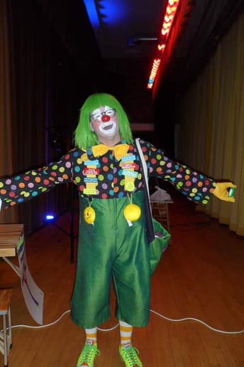 Gallery photo 1 of Klowning Kleriks