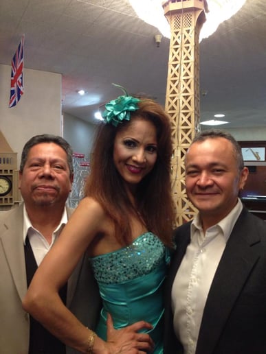 Gallery photo 13 of Reyna y su Trio Latin-Mariachi Band