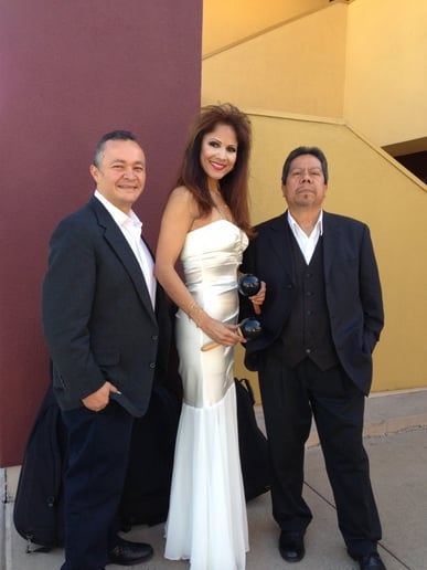 Gallery photo 14 of Reyna y su Trio Latin-Mariachi Band
