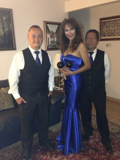 Gallery photo 19 of Reyna y su Trio Latin-Mariachi Band