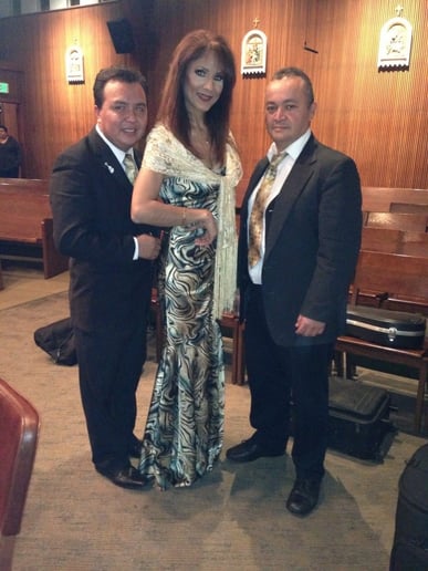 Gallery photo 23 of Reyna y su Trio Latin-Mariachi Band