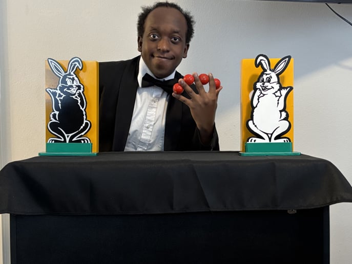 Gallery photo 1 of Rhian Douglas Magician