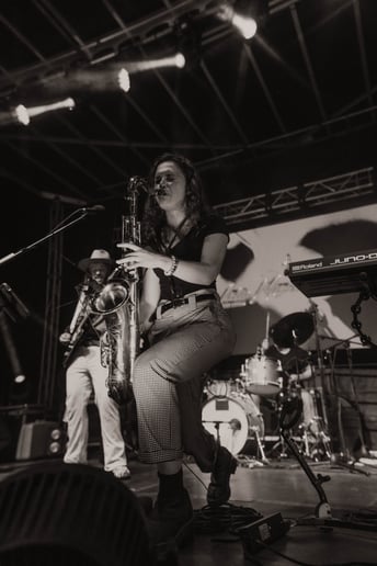 Gallery photo 3 of Rhiannon Dewey, Saxophonist