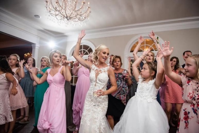 Gallery photo 6 of Rich View Weddings and Events