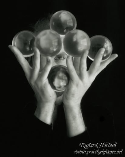 Gallery photo 1 of Richard Hartnell, Contact Juggler