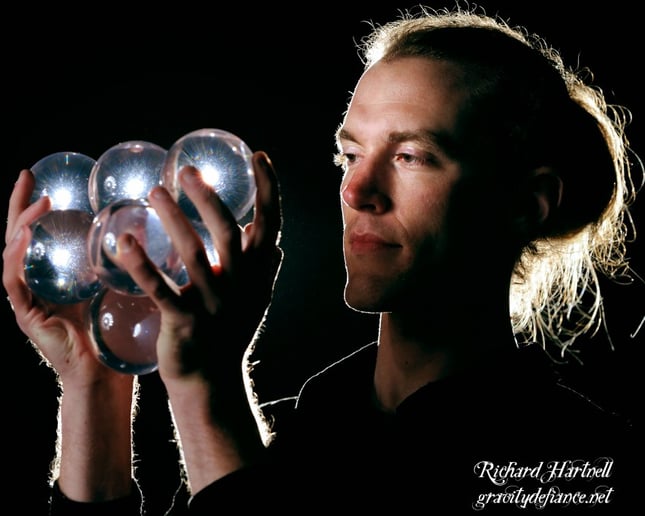 Gallery photo 5 of Richard Hartnell, Contact Juggler
