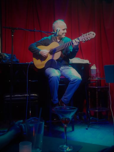 Gallery photo 5 of Richard Miller, guitar