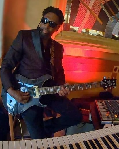 Gallery photo 3 of Rick MusicMix