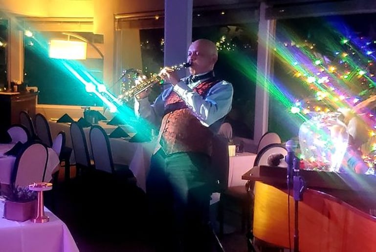 Gallery photo 1 of Rick Ross on Piano, Sax and Vocals