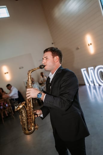 Gallery photo 13 of Ricky Lipinski-Professional Saxophonist