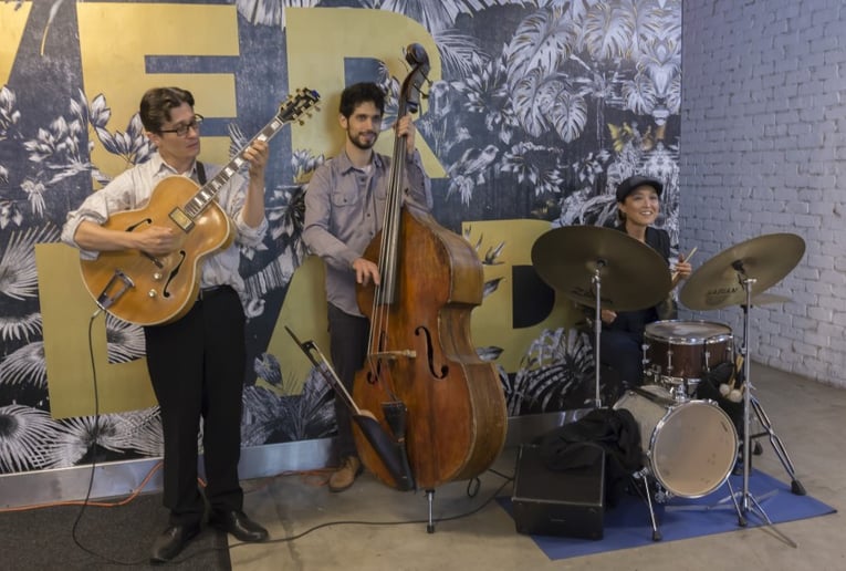 Gallery photo 4 of Rie Yamaguchi-Borden Jazz Band