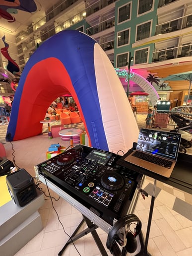 Gallery photo 4 of Jordan River - DJ & Event Services