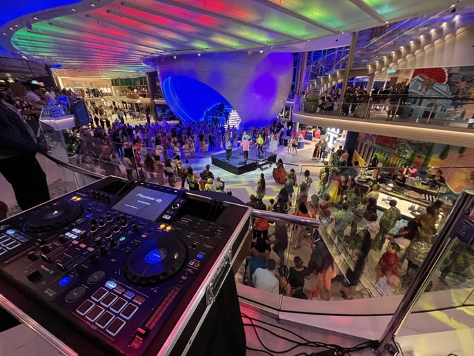 Gallery photo 6 of Jordan River - DJ & Event Services