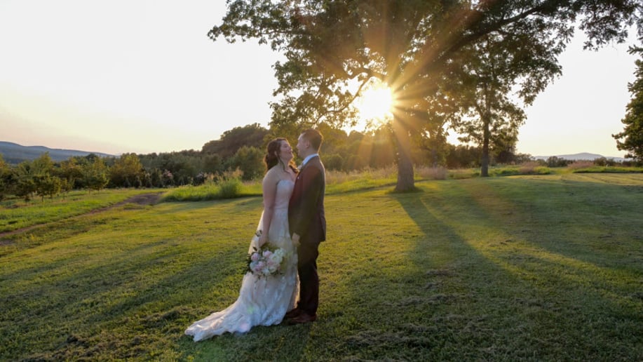 Gallery photo 3 of River Home Weddings