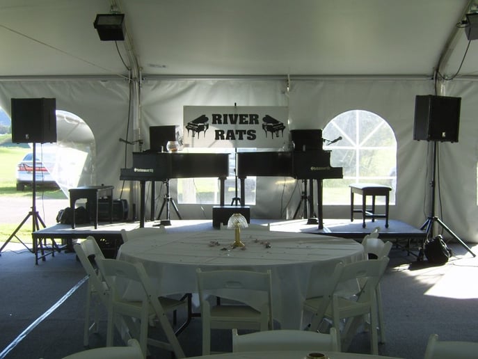 Gallery photo 9 of River Rats Dueling Pianos