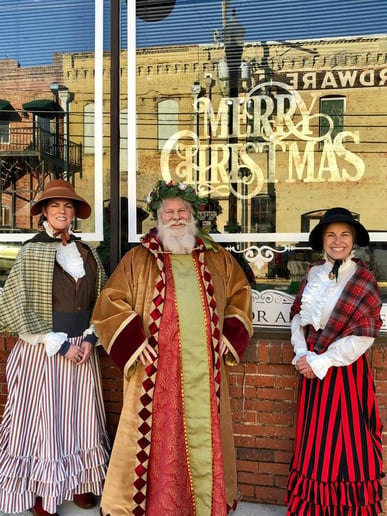 Gallery photo 7 of River Region Santa