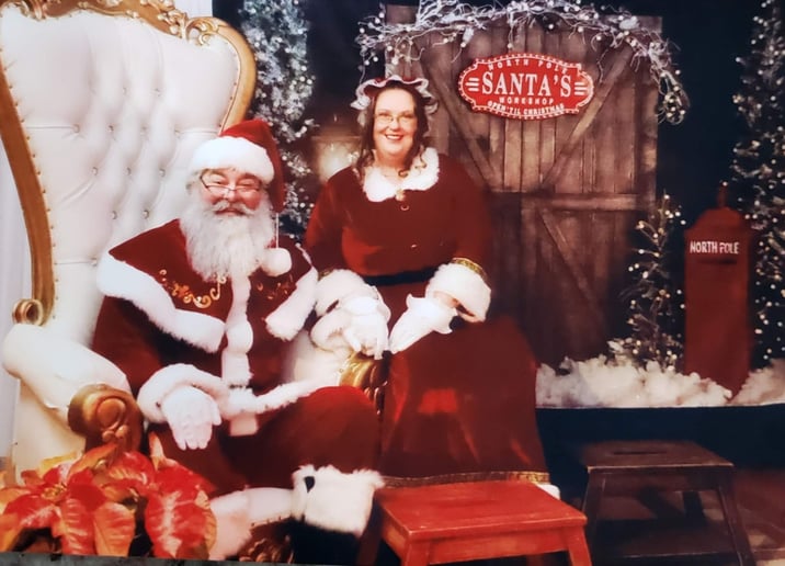 Gallery photo 8 of Riverwalk Santa