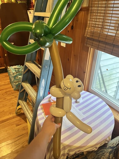 Gallery photo 9 of Rivkah Dolls Balloon Twisting
