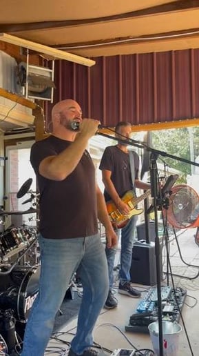 Gallery photo 4 of RoadBrew Band