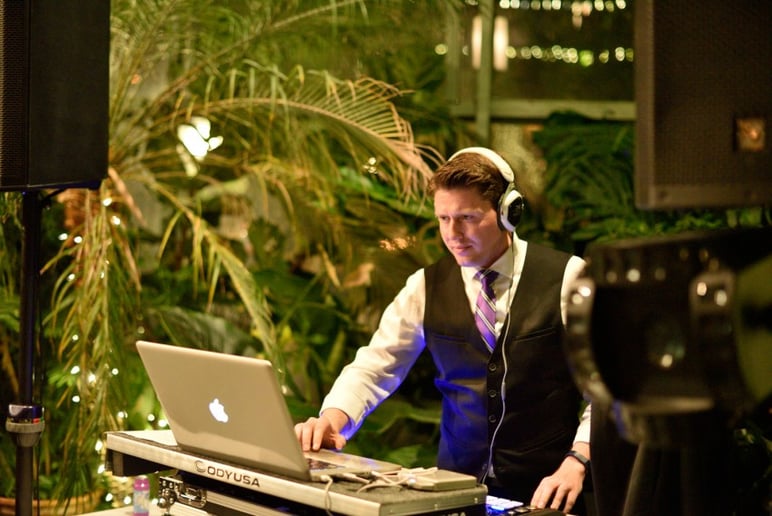 Gallery photo 8 of Virtual Game Show Host
