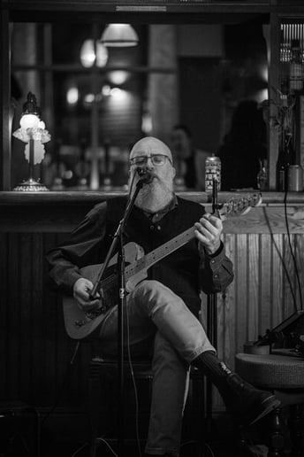 Gallery photo 2 of Rob Hutten