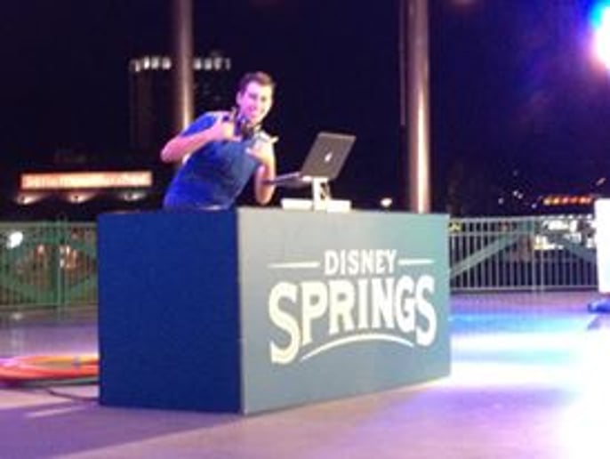 Gallery photo 10 of Robbie-G Host and Emcee