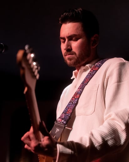 Gallery photo 11 of Robbie Dean Music