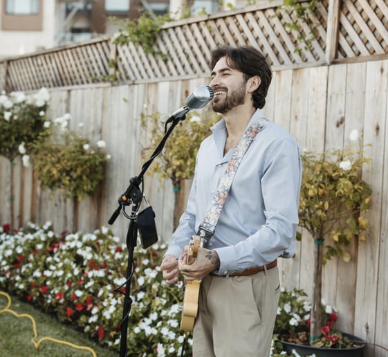 Gallery photo 1 of Robbie Dean Music