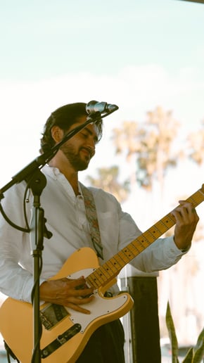 Gallery photo 7 of Robbie Dean Music