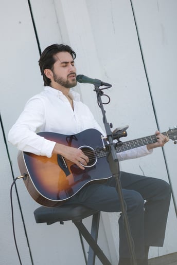 Gallery photo 3 of Robbie Dean Music