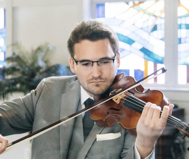 Gallery photo 3 of Robert Garbarz, Violinist
