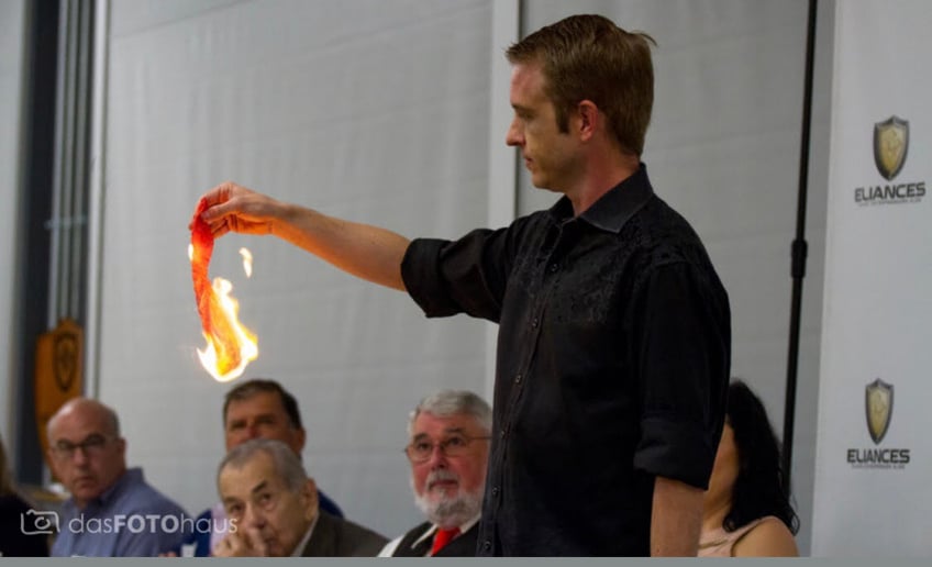 Gallery photo 5 of Robert Ray Magic