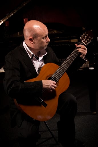 Gallery photo 7 of Simon Vocal/Guitar Acoustic Duo
