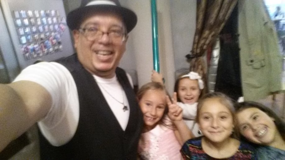Gallery photo 6 of Roberto the Magician