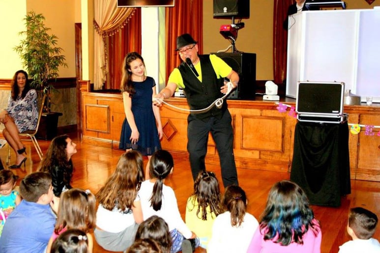 Gallery photo 3 of Roberto the Magician