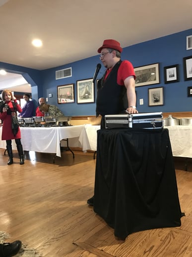 Gallery photo 9 of Roberto the Magician