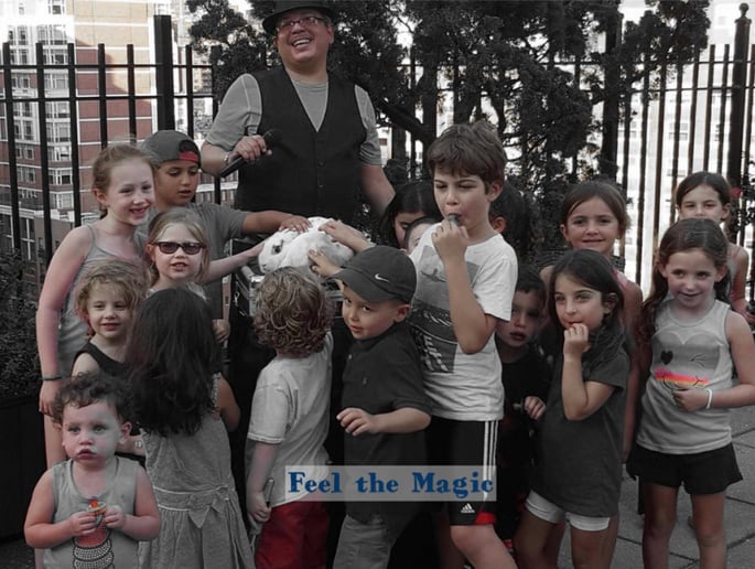 Gallery photo 4 of Roberto the Magician