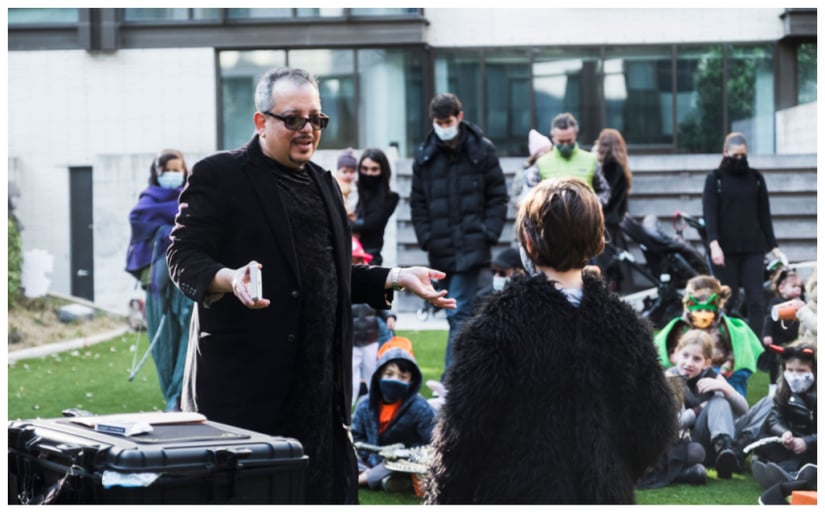 Gallery photo 2 of Roberto the Magician